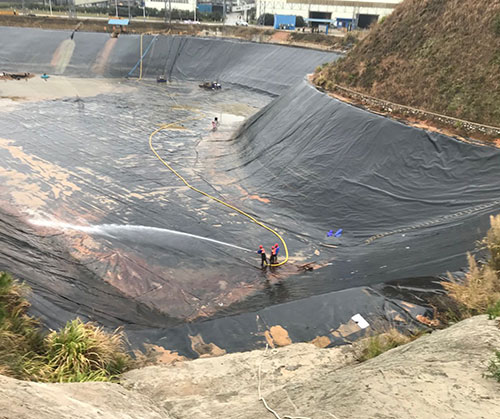 白沟废水池清理